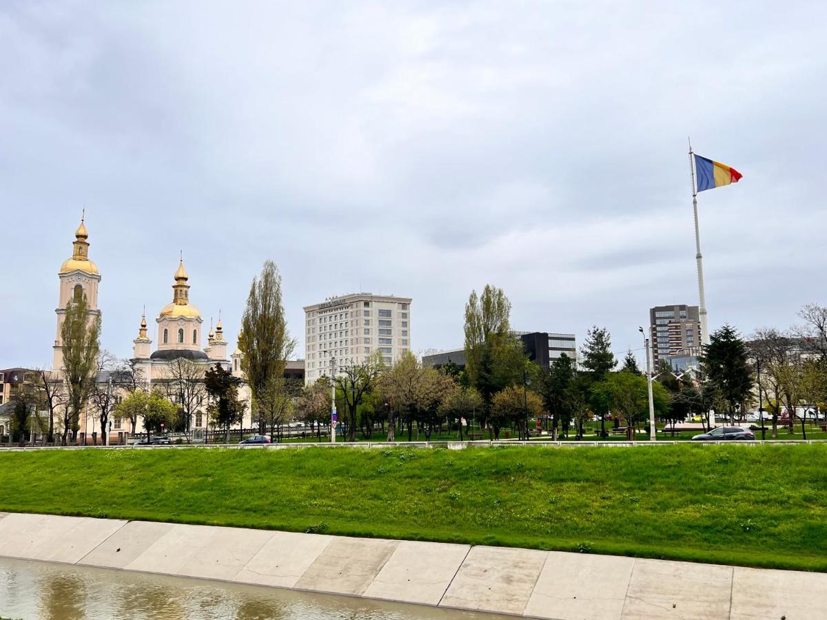Central Metropolitan Bright 2 Яш Екстериор снимка